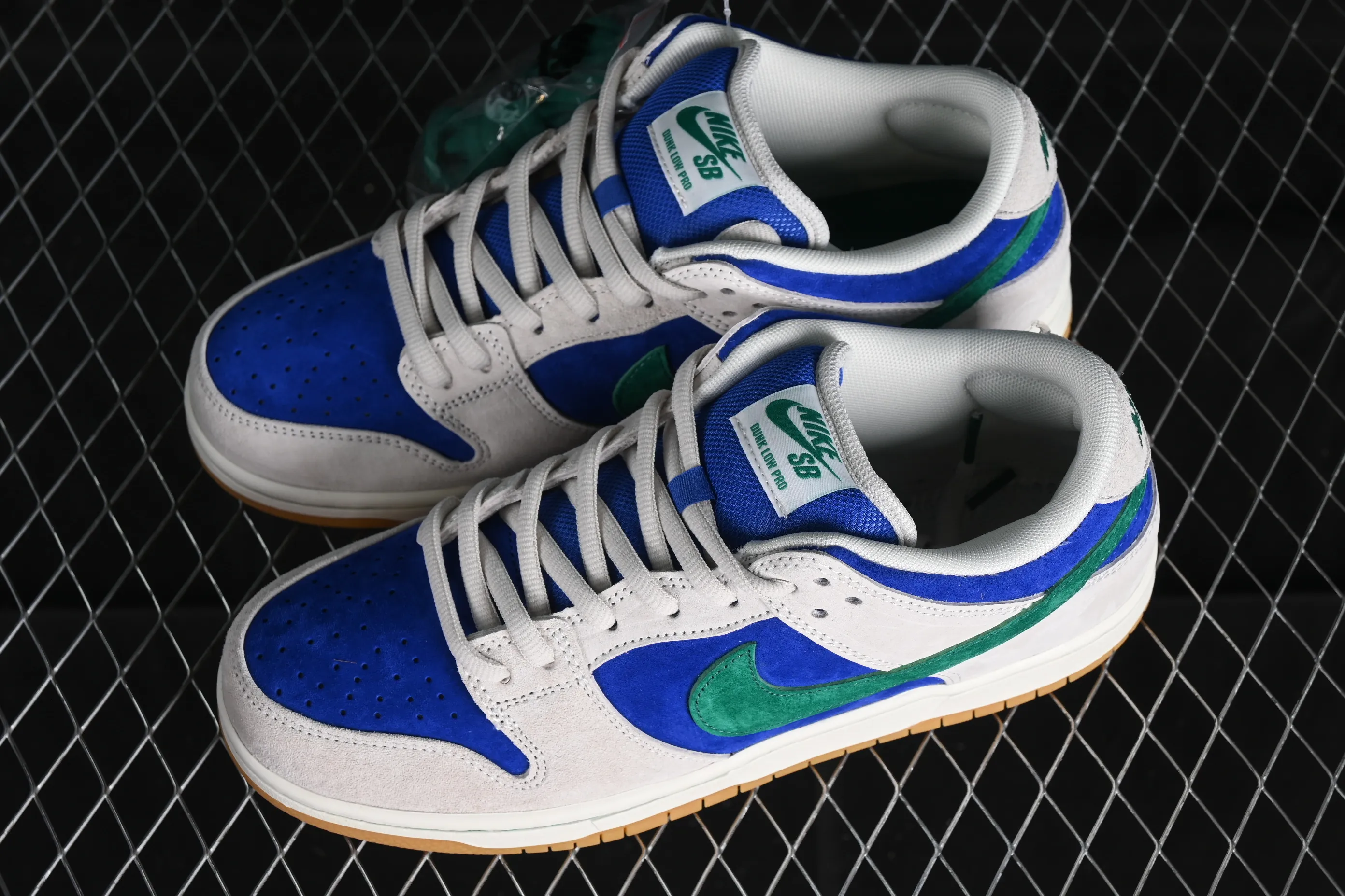 All Categories Nk SB Dunk Series Nk SB Dunk Low Low-top sneakers Nk SB Dunk Low "Hyper Royal" Teenage Mutant Ninja Turtles Leonardo SB low-top casual sneakers HF3704-001